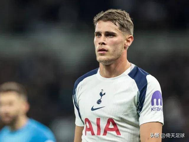 关于今夜多特蒙德调整名单以备意大利杯清晨托特纳姆调整名单以备欧冠，瓦伦西亚门线救险备战国王杯看傻球迷的信息